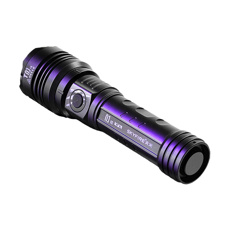 Outdoor portable flashlight